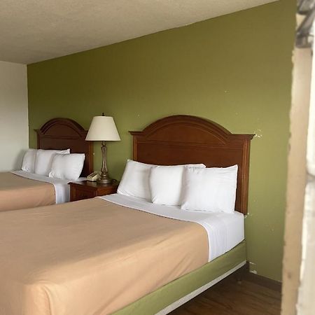 Mattoon Relax Inn & Suites מראה חיצוני תמונה