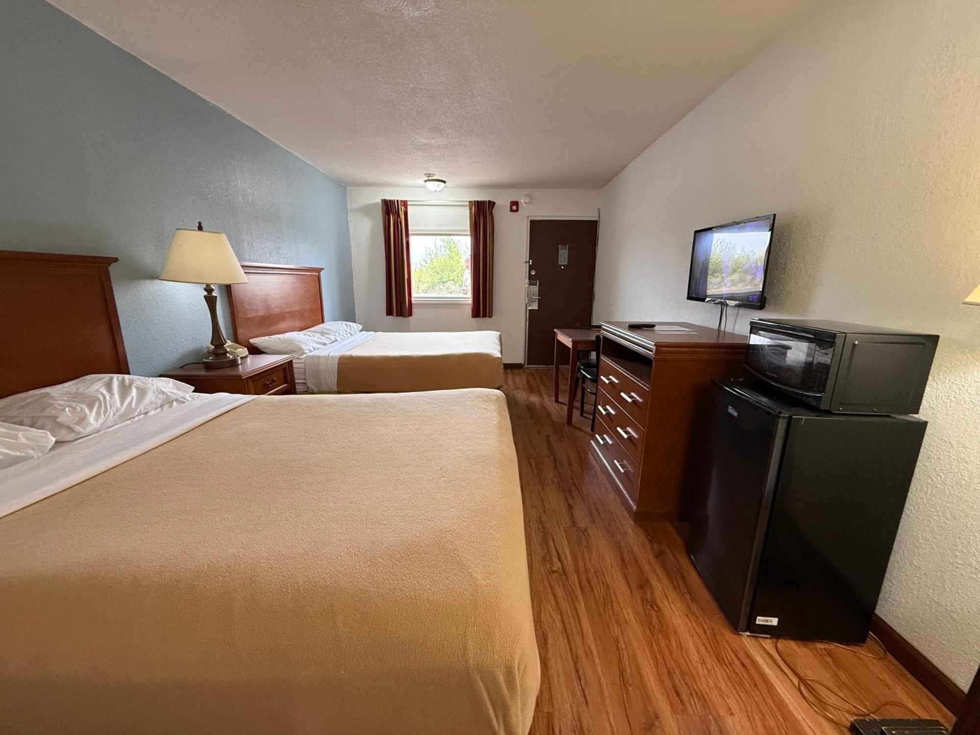 Mattoon Relax Inn & Suites מראה חיצוני תמונה
